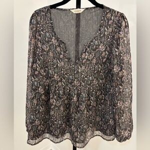 Lucky Brand 🍀 Grey Floral Blouse